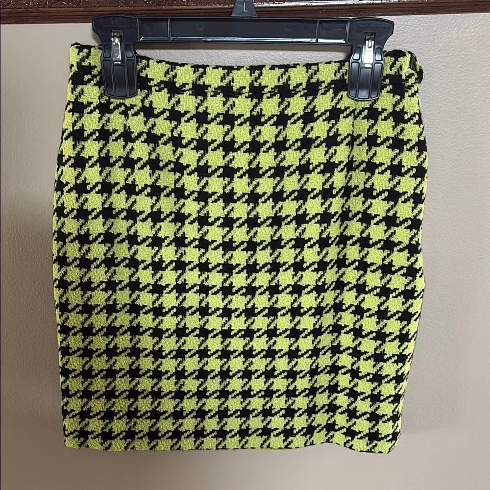 ESCADA wool Houndstooth mini Skirt - Black lime green lined pencil style euro 38